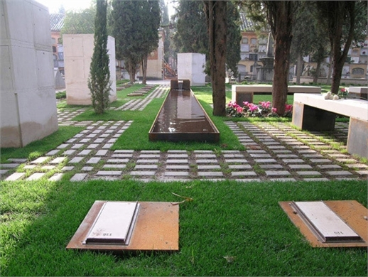 INTERVENCION EN EL PATIO II, Cementerio de San José. GRANADA